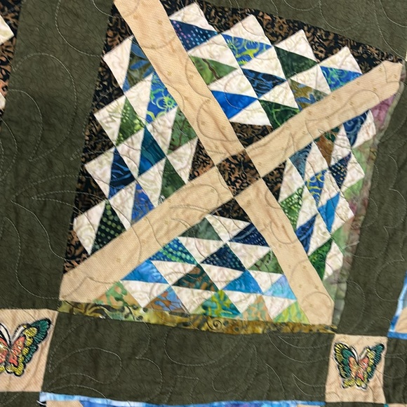 Hand made butterfly quilt including butterflies heirloom quality reversible - Picture 7 of 16